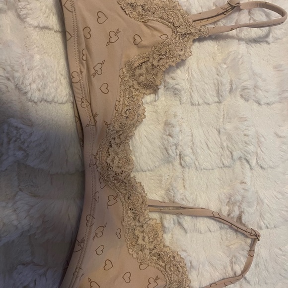 SKIMS Lace Heart bralette - Picture 2 of 3